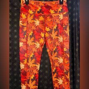 Constantly Varied Gear size Medium fall capri leggings.